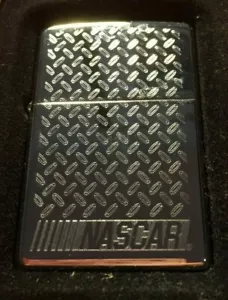 Ultra Rare Retired 2005 Iconic Nascar Zippo Lighter - Bild 1 von 2