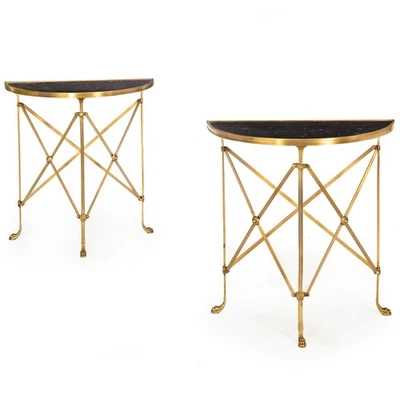 Par de Mesas Consola Demilune Bronce y Granito Negro, Manner of Jansen Foto 1 de 4