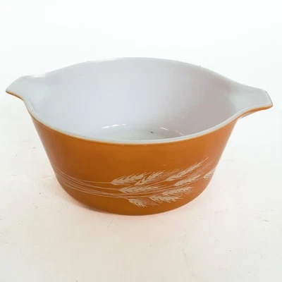 Vintage Pyrex Mixing Bowl Wheat Pattern 8.75" Autumn Gold 2.5 Qt USA Handles - Image 1 of 4