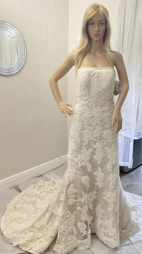 Nuevo con etiquetas Vestido de novia Oleg Cassini tren sin tirantes cuentas encaje marfil 4 $700  Foto 1 de 4