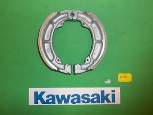 40-602 Emgo KAWASAKI ZAPATOS DE FRENO DE BICICLETA DE TIERRA DELANTEROS 704 SIN RANURAS - Imagen 1 de 2