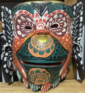 Maschera scimmia Indonesia Balinese legno intagliato e dipinto a mano pezzo da esposizione da parete - Foto 1 di 8