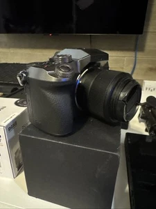 Panasonic LUMIX G7 4K Digital Camera with Accessories - Picture 1 of 12