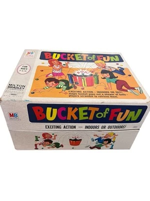 Juego Bucket of Fun 1968 de Milton Bradley funciona en buen estado clave para la diversión Foto 1 de 4