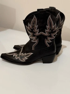 Botines de Vaquera Cortos Negros Punta Cuadrada Tobillo Western Talla 10 Foto 1 de 4
