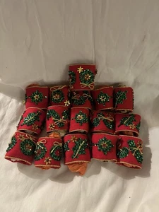 16 Bucilla? Anillos de servilletas vintage de Navidad con lentejuelas de fieltro con joyas - Imagen 1 de 5