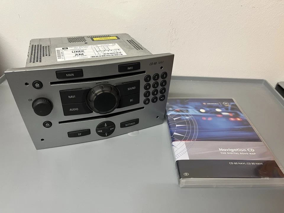 Opel Corsa D - CD 60 Navi Radio 497 316 088 / 132254187 Plus Navi CD (Entheira.) - Bild 1 von 1
