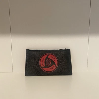 Estuche para tarjetas Coach x Michael B Jordan Naruto Collaboration Foto 1 de 2