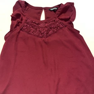 Express Damen Top XSMALL weinrot ärmellos Spitze vorne Knopfleiste hinten lässig adrett - Bild 1 von 3