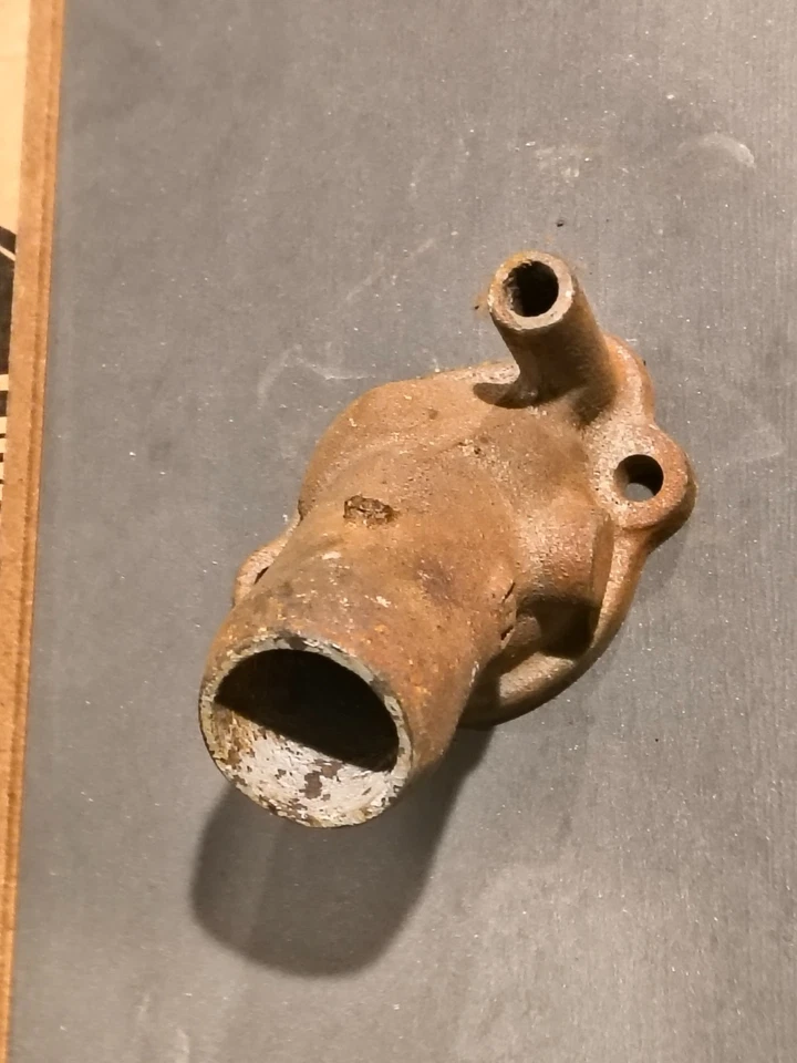 Корпус термостата 1968-76 Buick Skylark GS 350 455 - Изображение 1 из 1