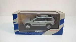 1:43 MINICHAMPS VOLVO XC90 SILVER DIECAST CARS DEALER BOX - Picture 1 of 6