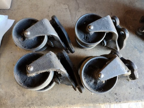4 Vintage Phoenix Caster Co. No.10 Swivel Casters Cover