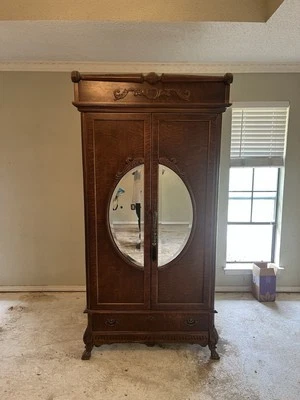 Pulaski衣橱  — 第 1/4 张图片