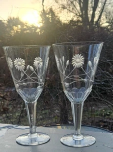 Set of 2 Super rare Vintage Sunflower & stem Etched Crystal WIne Water glasses - Picture 1 of 7