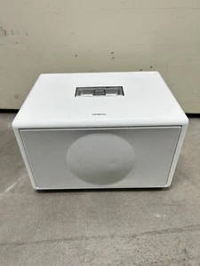 Genf Model S weiß iPod Soundsystem Dock getestet keine Fernbedienung - Bild 1 von 7