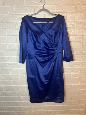 Elegante vestido de cóctel Tahari zafiro azul satinado 14 cintura fruncida fuera del hombro Foto 1 de 4