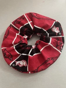 Un. Of Arkansas Scrunchie - Picture 1 of 4