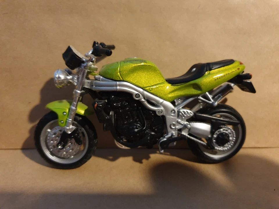 Modellino Moto Maisto Triumph 955I Speedtriple Tripla Velocità 1/18 - Immagine 1 di 1