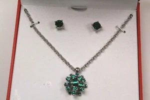 Charter Club Gift Green Bow Pendant Necklace & Crystal Stud Earrings Set - Picture 1 of 4