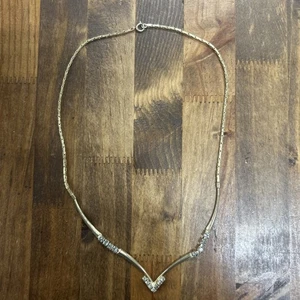 "Collar central en forma de V relleno de oro de 14 quilates 16"" 1/20 piedras blancas 6 gramos" - Imagen 1 de 5