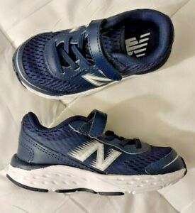 NEW New Balance baby sneakers size 7
