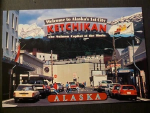 Postkarte Willkommen in Ketchikan Schild Innenstadt von Alaska Autos Geschäfte Menschen - Bild 1 von 2