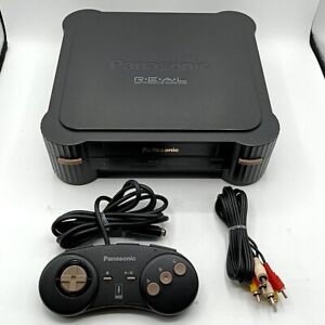 Panasonic 3DO REAL Interactive Multiplayer FZ-1 Console & Pad (FZ-JP1X) & Cable