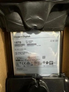 WD 0F38357 Ultrastar DC HC550 16 TB 3.5" SAS 7200 RPM 512 MB Hard Drive - Afbeelding 1 van 1