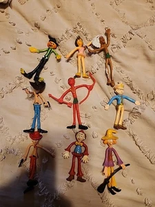 9 BENDY TOYS COWBOYS UND INDIANER UND SCARE CROW UND ANDERE - Bild 1 von 10