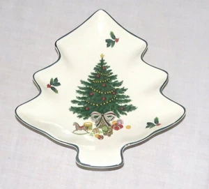 Mikasa Heritage Christmas Story CA808 Piatto ad albero - 8,3/4 x 8,1/4 pollici Eccellente - Foto 1 di 2