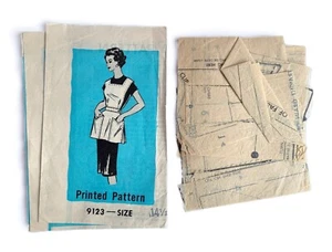 Vintage Sewing Pattern Apron Kitchen Hostess Misses' 14 (M) 1950s Pockets Button - Picture 1 of 2