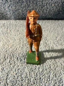 Vintage porcelain WW1 Marching Army Figure marked Japan (b) - Picture 1 of 6