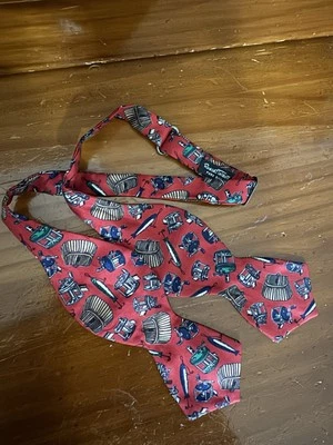 Robert Talbott 100% Seda Hombre Pajarita Roja Tema Pesca, Señuelos Carretes Foto 1 de 4