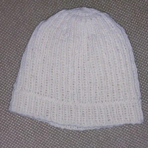 NEW Soft Cuddly Hand Knit Baby Cap - Picture 1 of 1