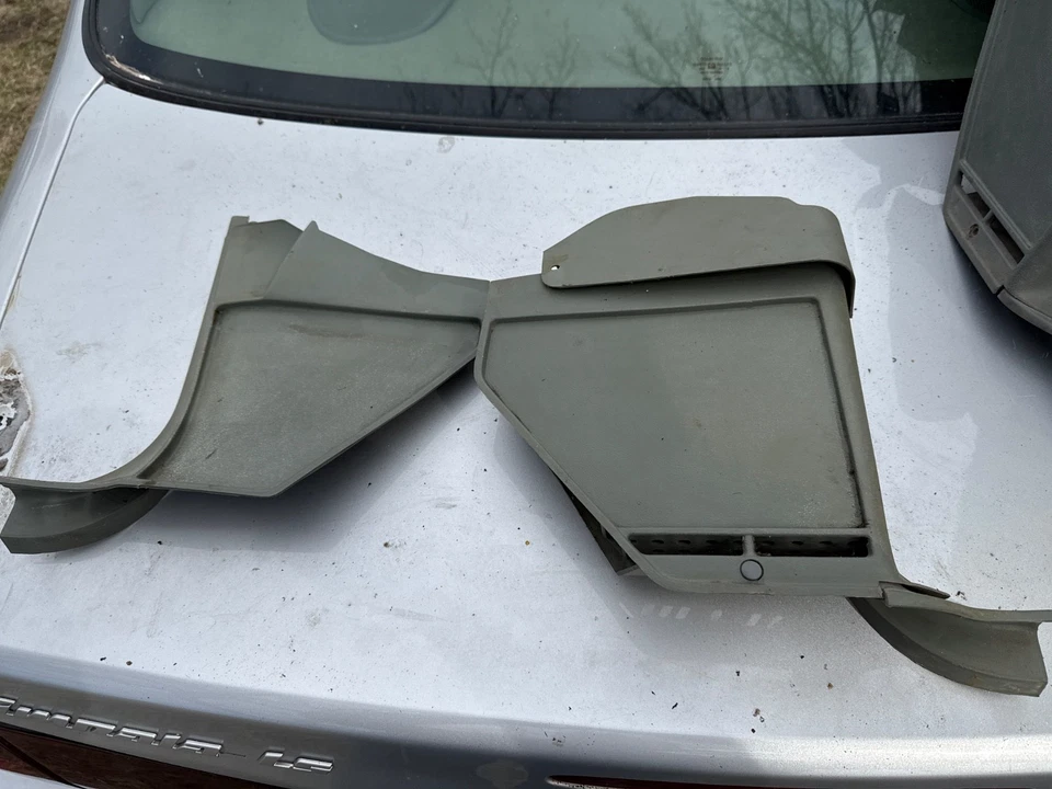 1982 - 1987 年蒙特卡罗 El Camino Cutlass Grand Prix G 车身绿色踢板套装 — 第 1/4 张图片