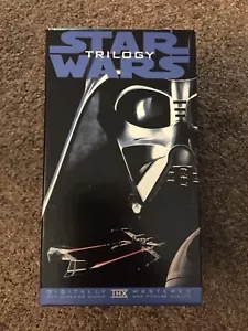 Fox Video Originally Mastered Star Wars Trilogy VHS, 1995, 3-Tape Set Like New - Foto 1 di 8