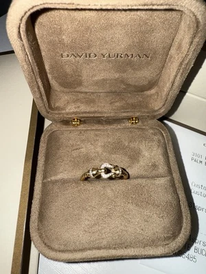 ANILLO HEBILLA PEQUEÑO Oro Amarillo 18K con Diamantes, 2mm Foto 1 de 3