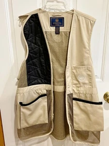 Beretta Fishing Vest Adult L Beige Mesh Pockets Zip Logo Outdoors - EUC - Picture 1 of 8