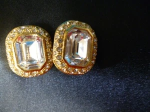 VINTAGE CLIP CHRISTIAN DIOR wie KRISTALL STRASS OHRRINGE RECHTECK GOLDFARBEN - Bild 1 von 7