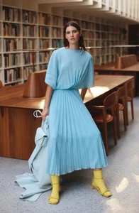 OROTON-AU 14/US 10-BLUE PLEATED AMALFI BLUE CREPE SHORT SLEEVE MIDI DRESS - Foto 1 di 14