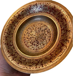 Brass Dish Bowl Trinket India Sacred Offering 6in Floral Etched Pedestal Vintage - Imagen 1 de 12
