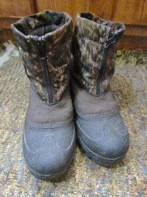 ITASCA FRONT ZIP CAMO CAMOUFLAGE BEOWN WINTER BOOTS  Size 6 no liners - Image 1 of 4