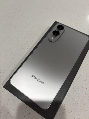 Samsung Galaxy S25 Edge 512 ГБ (разблокирован Samsung), совершенно новое состояние товара - Изображение 1 из 4