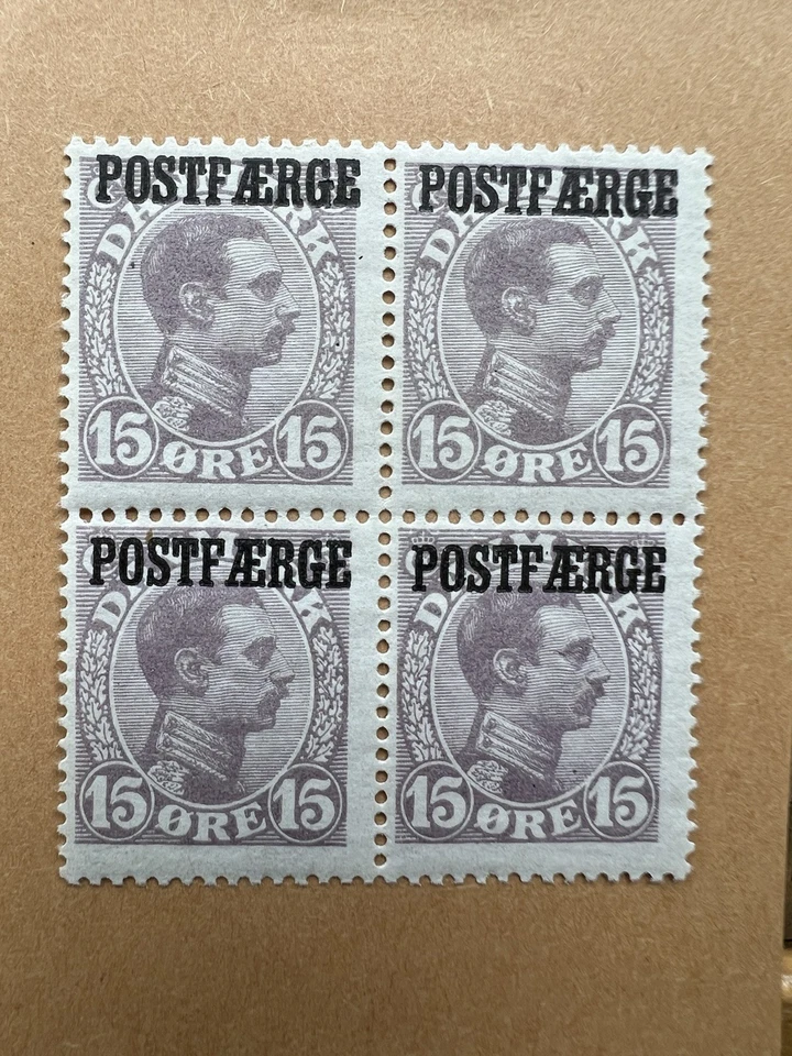 Dinamarca 1919 Q4 15 øre Lilás Escuro Christian X POSTFÆRGE, Bloco de 4, OG NH - Imagem 1 de 4
