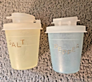 Vintage Tupperware Mini Salt & Pepper Shakers With Clear Lids MCM - Picture 1 of 5