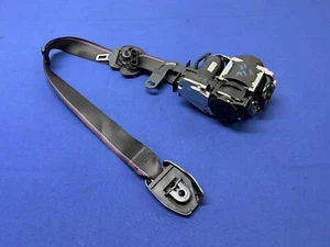 Retractor de cinturón de seguridad delantero derecho BMW G20 G26 G80 M3 Competition OEM - Imagen 1 de 11
