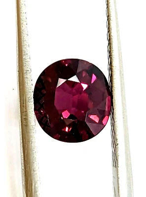 2.8ct Rhodolite Garnet Oval AAA Unheated Untreated Tanzania - Image 1 of 2