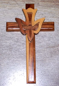 Beautiful Olive Wood Cross with a Dove on it 4.75 in. x 2.8 in. - Picture 1 of 4