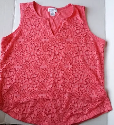 Camiseta sin mangas Liz Claiborne petite grande coral encaje frontal con cuello en V Foto 1 de 3