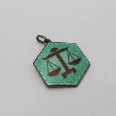 Colgante de plata de ley David Andersen Libra verde rojo escala de equilibrio esmalte Foto 1 de 3
